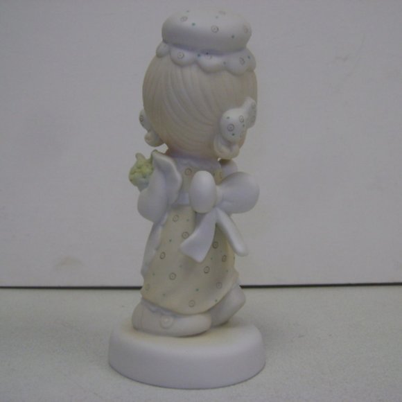 Precious Moment  porcelain figurine Retired 1981 "There is joy in serving Jesus" - Picture 3 of 4